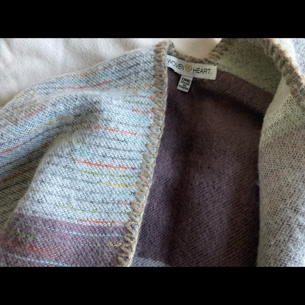 Shawl throw over - Picture 2 of 3